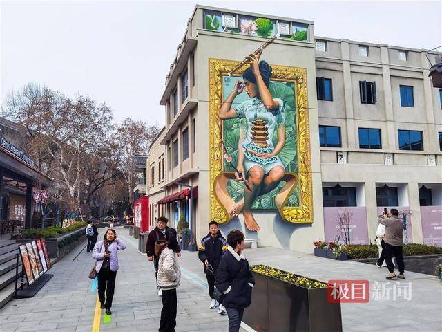 “玉笛黄鹤”壁画惊艳武汉，引爆新春打卡热潮