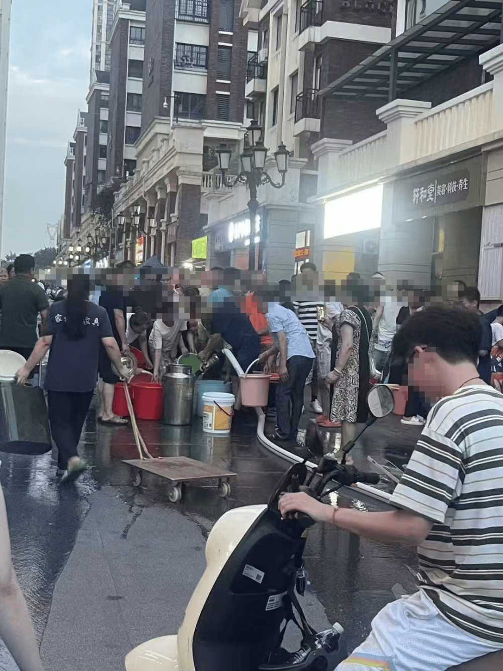 广西柳江上游出现锑浓度异常，居民大量买水致多家超市桶装水售罄